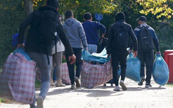 В Германии после потока украинских беженцев разработали план массовой депортации мигрантов