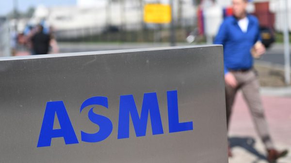 ASML вынуждена приостановить экспорт некоторых товаров из Китая после того, как США обостряют технологическую битву