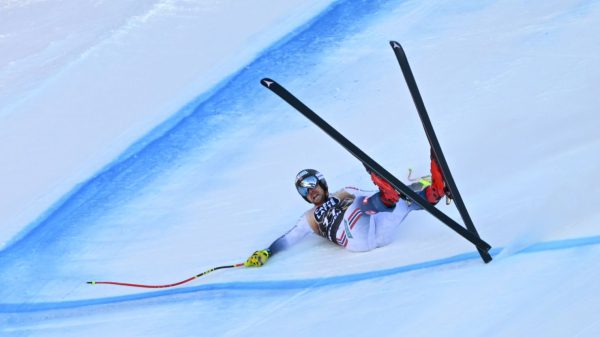 Норвежский лыжник Александр Аамодт Килде «благодарен» за поддержку после того, как его доставили по воздуху в больницу после «жестокой» аварии