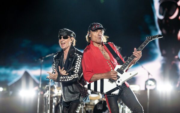 Scorpions отменяют концерты в Южной Америке из-за респираторной инфекции певца Клауса Майне