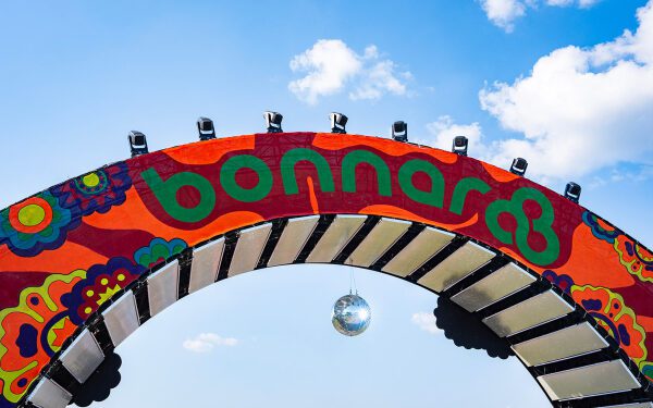 Организаторы Bonnaroo делятся пересмотренными данными о возврате средств после негативной реакции участников