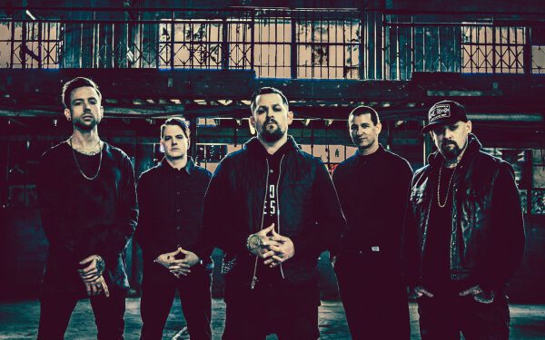 Good Charlotte анонсировали первый альбом за семь лет «Motel Du Cap»