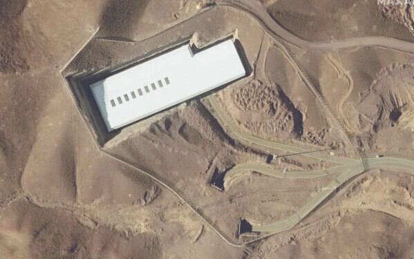 Иранский тяжеловодный реактор в Араке, пострадавший от израильского авиаудара, был частью ядерной сделки Тегерана