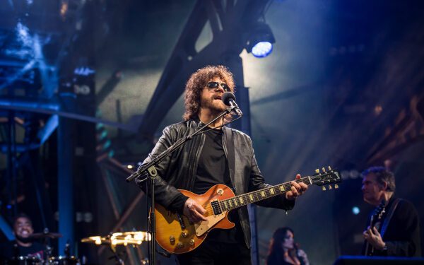 BST Hyde Park отменяет финальный день после того, как ELO снялся с соревнований из-за проблем со здоровьем Джеффа Линна