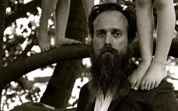 Iron & Wine и Бен Бридвелл анонсируют новый мини-альбом с кавером на песню Кендрика Ламара и SZA «Luther»