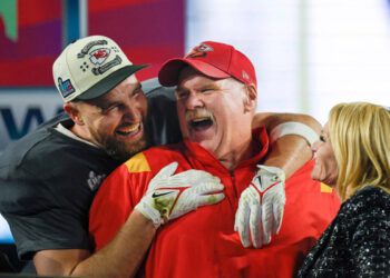 Если Тейлор Свифт и Трэвис Келси поженятся, Энди Рид расскажет «множество замечательных историй» на их свадьбе