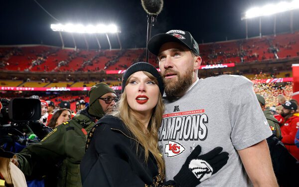 Владелец Kansas City Chiefs заявил, что в новом шоу будут представлены «уникальные» откровения о Тейлор Свифт и Трэвисе Келси