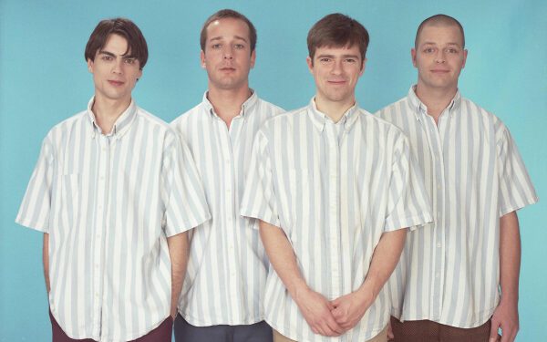Брайан Белл из Weezer рад увидеть Oasis
