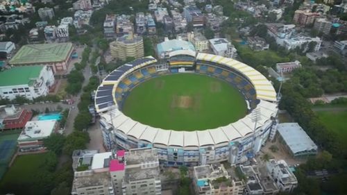 Австралийские женщины-крикетистки предположительно подверглись «непристойным прикосновениям» во время тура по Индии Австралийские женщины-крикетистки предположительно подверглись «непристойным прикосновениям» во время тура по Индии