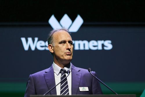 Работники Bunnings и Kmart сталкиваются с более чем 1000 физических нападений в месяц