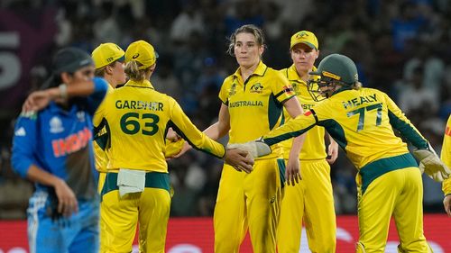 Звезды крикета трогательно отдают дань памяти подростку, погибшему во время трагедии на тренировке