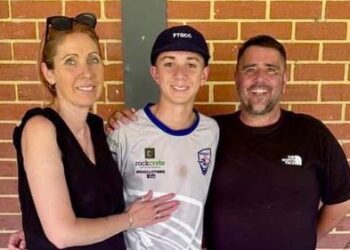 Крикетиста, погибшего во время трагедии на тренировке, вспоминают как «сияющего света» и талантливого футболиста Крикетиста, погибшего во время трагедии на тренировке, вспоминают как «сияющего света» и талантливого футболиста