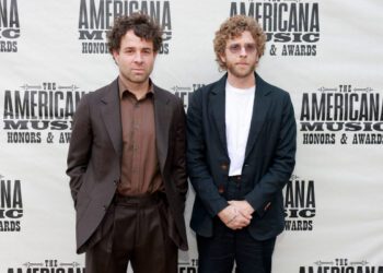 Доус, Брэд Пейсли и другие дадут благотворительный концерт в Лос-Анджелесе в честь первой годовщины лесных пожаров