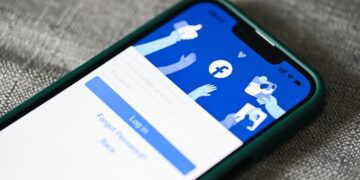 Если вы были на Facebook 10 лет назад, вы могли претендовать на долю в 50 миллионов долларов.