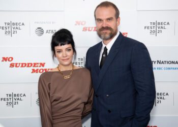 Лили Аллен «не нуждается в мести» после выпуска альбома о разводе Дэвида Харбора и его предполагаемой неверности Лили Аллен «не нуждается в мести» после выпуска альбома о разводе Дэвида Харбора и его предполагаемой неверности