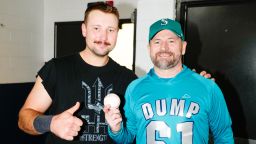 «Сиэтл Маринерс» выиграли первую игру ALCS, одержав победу со счетом 3:1 над «Торонто Блю Джейс» на выезде «Сиэтл Маринерс» выиграли первую игру ALCS, одержав победу со счетом 3:1 над «Торонто Блю Джейс» на выезде