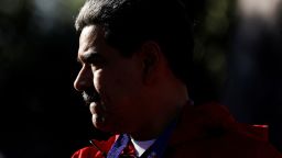 По словам источников, некоторые выжившие после удара США по другому предполагаемому судну, перевозившему наркотики, в Карибском море По словам источников, некоторые выжившие после удара США по другому предполагаемому судну, перевозившему наркотики, в Карибском море