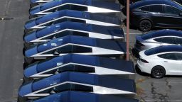 Tesla представляет более дешевые версии Model 3 и Model Y