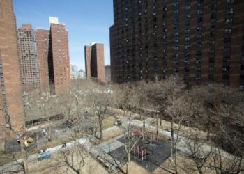 По словам прокурора Парижа, еще четверо арестованы за кражу драгоценностей из Лувра на сумму 102 миллиона долларов