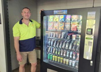 «4000 долларов в неделю»: почему австралийцы, такие как Джефф, тратят много денег на торговые автоматы «4000 долларов в неделю»: почему австралийцы, такие как Джефф, тратят много денег на торговые автоматы