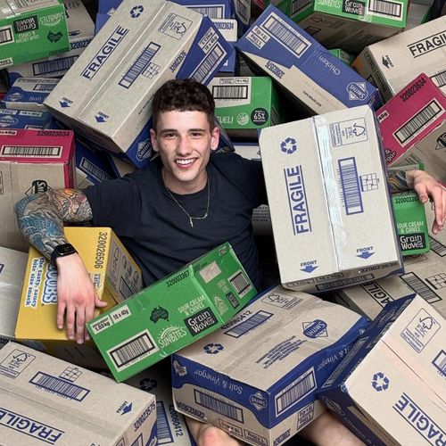 «4000 долларов в неделю»: почему австралийцы, такие как Джефф, тратят много денег на торговые автоматы