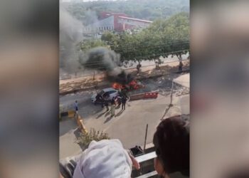 По меньшей мере 12 человек погибли в результате теракта смертника в Исламабаде — самого смертоносного нападения в столице Пакистана с 2008 года.