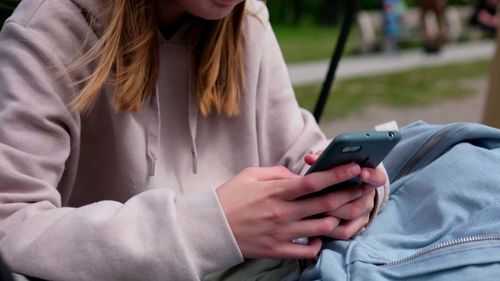 Запрет на социальные сети в Австралии вступит в силу в следующем месяце. Вот как он будет выглядеть.