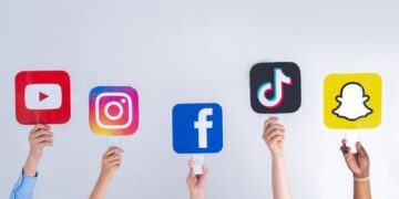 Запрет на социальные сети в Австралии вступит в силу в следующем месяце. Вот как он будет выглядеть.