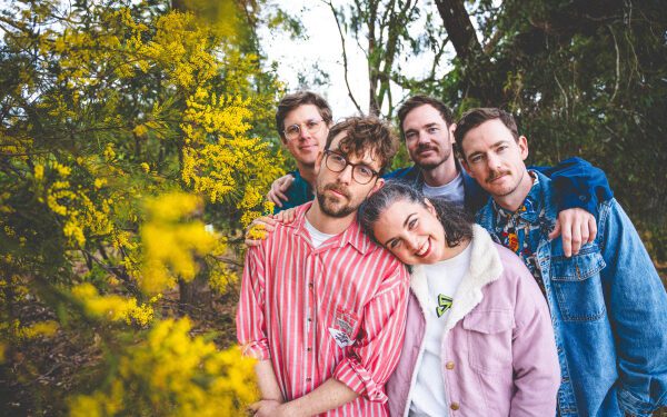 Ball Park Music перенесет фанатов в атмосферу стадиона Oasis