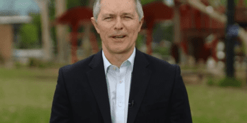 Миллиарды долларов долга списаны со счетов 100 000 австралийцев