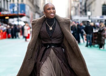 Синтия Эриво открывает парад Macy's в честь Дня благодарения 2025 года мощным выступлением с песней «Feeling Good»