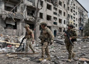 От мясорубки до мопедов: как Россия переосмыслила свои военные действия на Украине От мясорубки до мопедов: как Россия переосмыслила свои военные действия на Украине