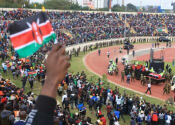 Немецкие близнецы Кесслер, ставшие звездами танца в 50-х и 60-х годах, умерли в возрасте 89 лет. Немецкие близнецы Кесслер, ставшие звездами танца в 50-х и 60-х годах, умерли в возрасте 89 лет.