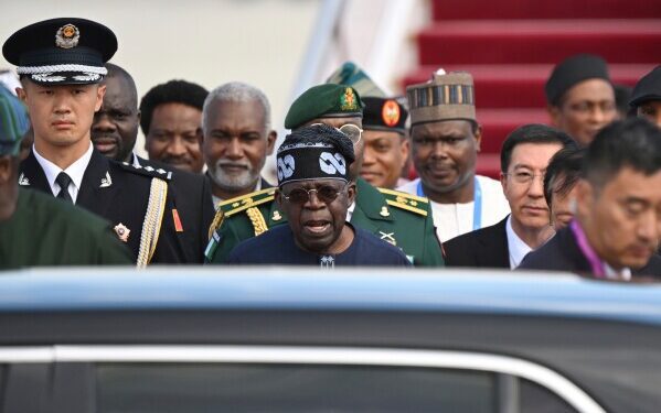 Вооружённые преступники похитили 25 девочек из средней школы на северо-западе Нигерии Вооружённые преступники похитили 25 девочек из средней школы на северо-западе Нигерии