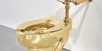 Портрет Густава Климта, спасший свою героиню от нацистов, побил рекорд современного искусства, продав его за 236 миллионов долларов