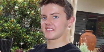 Расследование малоизвестной аллергии стало причиной смерти подростка через несколько часов после ужина с сосисками