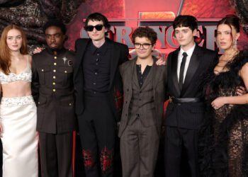 Саундтрек к премьере пятого сезона сериала «Очень странные дела» с композициями Майкла Джексона и ABBA Саундтрек к премьере пятого сезона сериала «Очень странные дела» с композициями Майкла Джексона и ABBA