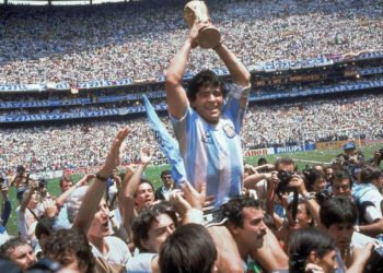 «Что мы будем делать в день смерти Диего Марадоны?»: дань уважения «Эль Пелусе» в годовщину его смерти