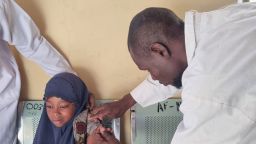 ВОЗ заявляет, что число случаев кори резко возросло, в связи с чем глобальная ликвидация этого заболевания становится «далекой целью».