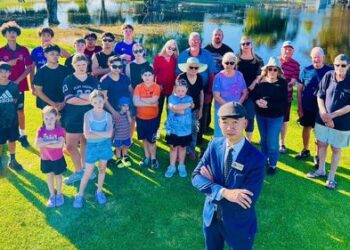 Вспышка комаров в популярном парке разделила совет, поскольку жители остались истекать кровью