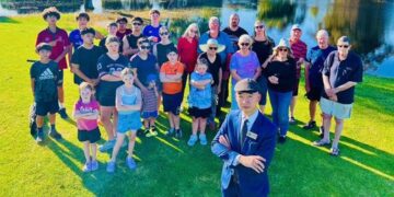 Вспышка комаров в популярном парке разделила совет, поскольку жители остались истекать кровью