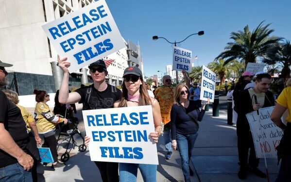 Эндрю Маунтбеттен-Виндзор больше не принц, и к его имени добавляется дефис.