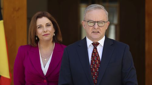 Ной узнал о запрете социальных сетей в социальных сетях. Теперь он борется с правительством в суде.