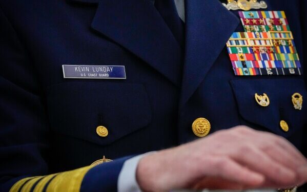 Число детей, похищенных в результате нападения на школу в Нигерии, возросло до более чем 300