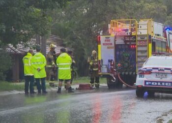 Один погибший, четверо борются за свою жизнь после пожара в доме