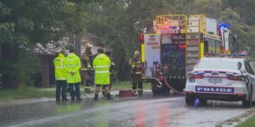 Один погибший, четверо борются за свою жизнь после пожара в доме