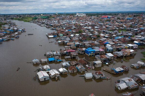 Перу разорвала дипломатические отношения с Мексикой из-за прошения о предоставлении убежища бывшему премьер-министру