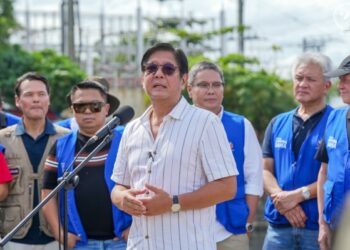 Президент Филиппин заявил, что задержаны 7 подозреваемых в коррупционном скандале, остальные находятся в розыске