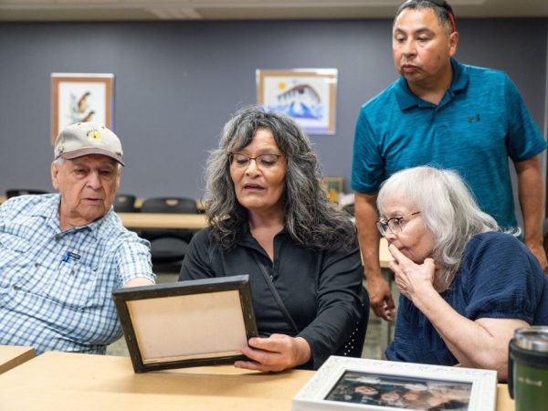 Поэзия даёт возможность старейшинам племен, страдающим деменцией, выразить себя.