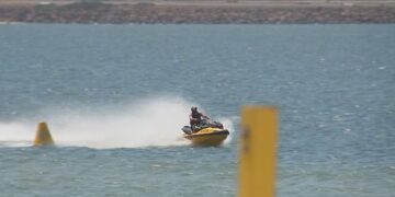 Полиция пресекает «безрассудное» поведение водителей гидроциклов после серии ужасных инцидентов